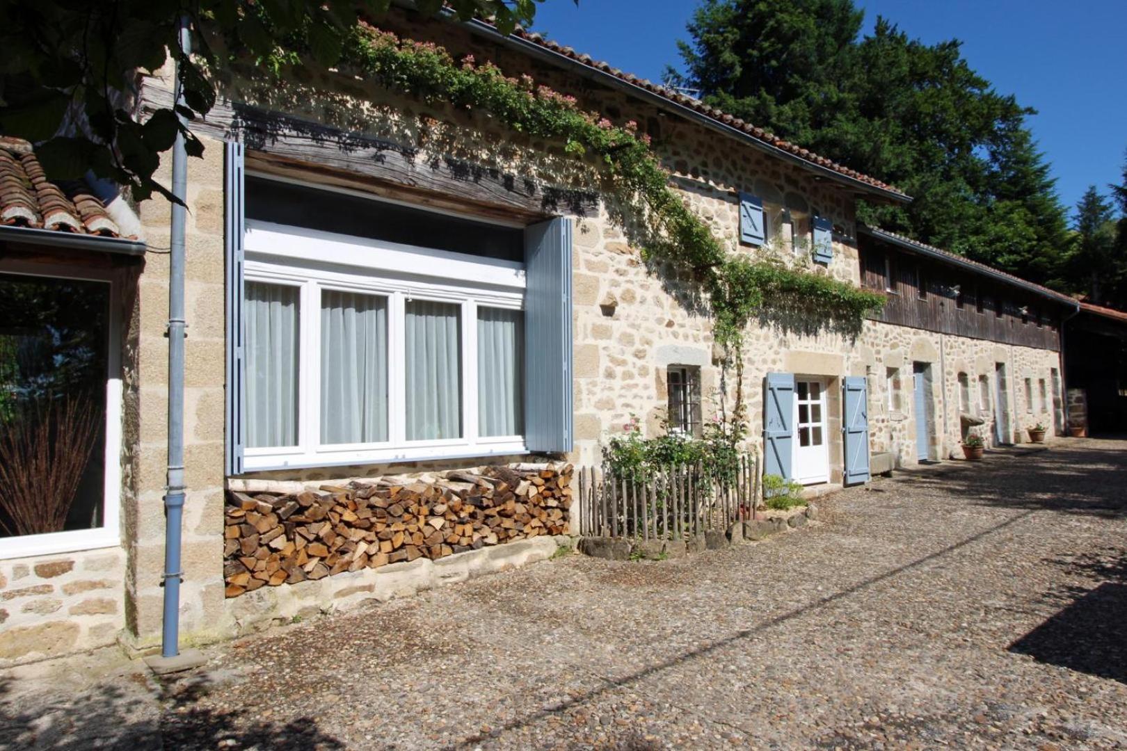 La Grande Foret Saint-Jouvent Exterior photo